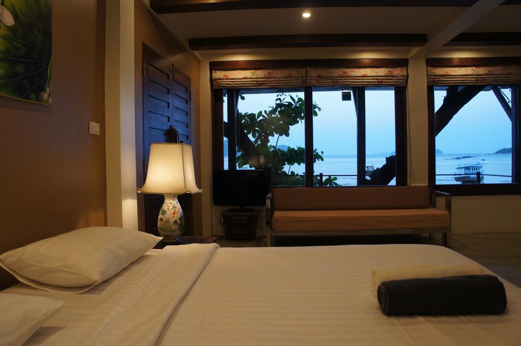 Rawai View Beachfront Exteriör bild